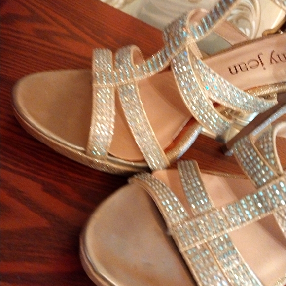 Beautiful Rhinestone Heels - Picture 4 of 8